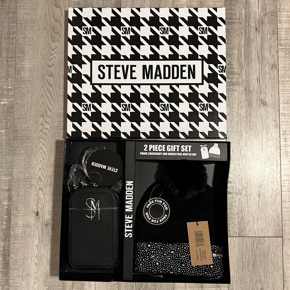Steve Madden 2 Piece Gift Set